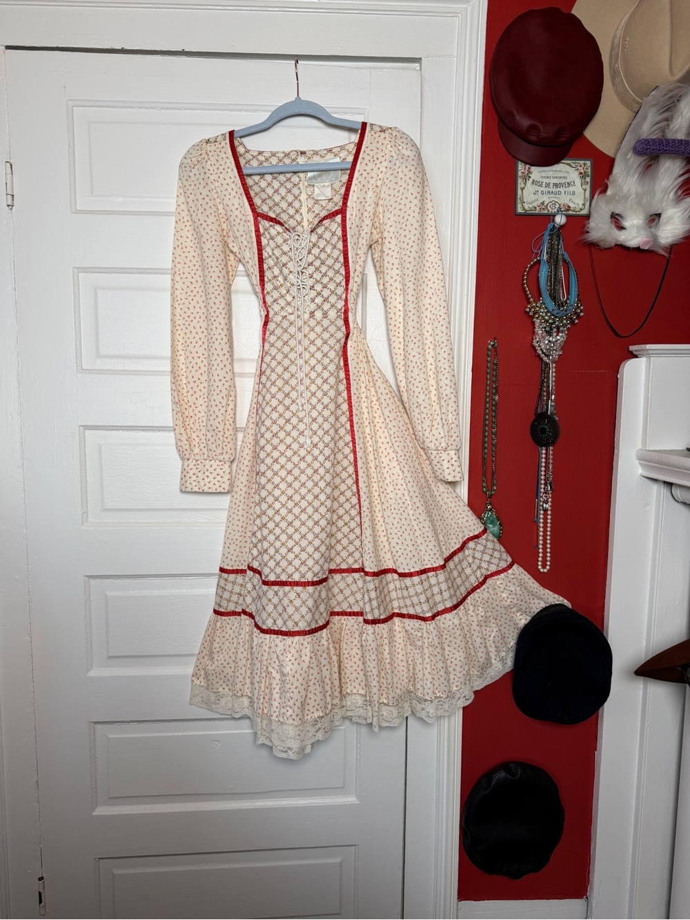 Vintage Homespun Cream Long-Sleeve Midi Dress with Red Trim Gunne Sax STYLE.